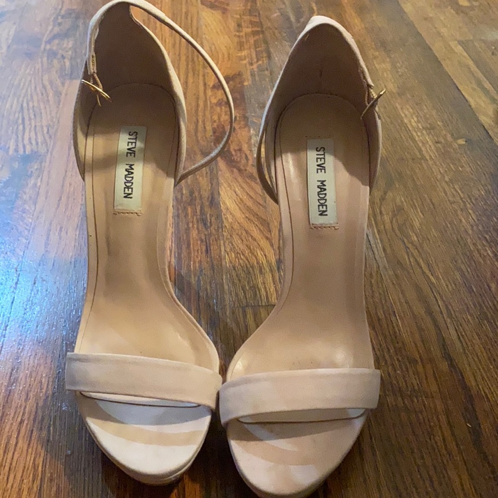 Beige Steve Madden heels